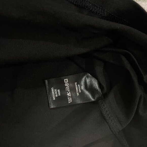 Vetements Living Legend Black T-Shirt - Picture 7 of 10